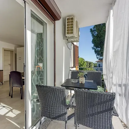 Apartment A&e With Sea View *