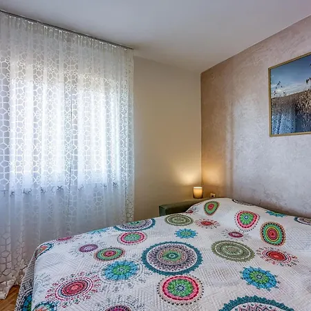 A&e With Sea View Apartment *